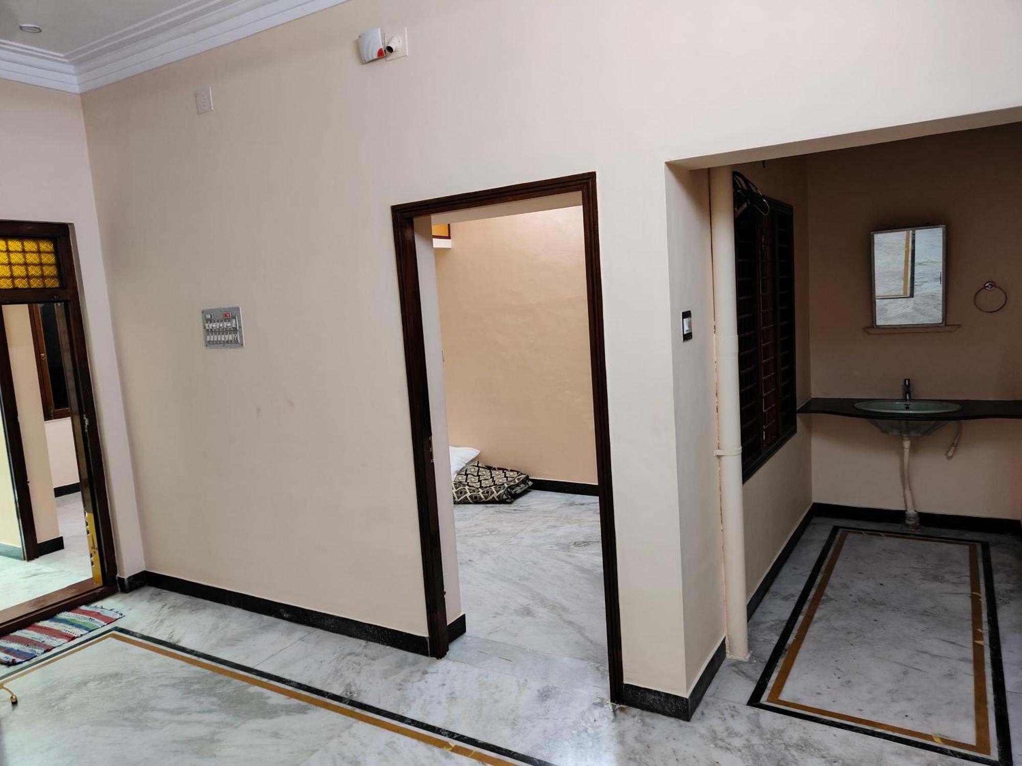 Guru Krupa Home Stay Tiruvannāmalai Exterior foto