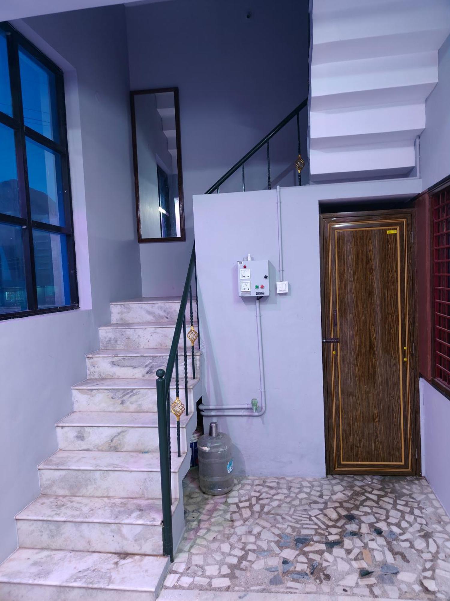 Guru Krupa Home Stay Tiruvannāmalai Exterior foto