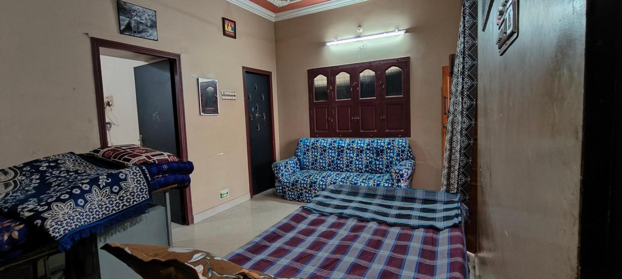 Guru Krupa Home Stay Tiruvannāmalai Exterior foto